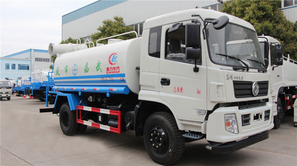 东风专底雾炮洒水车(12方)