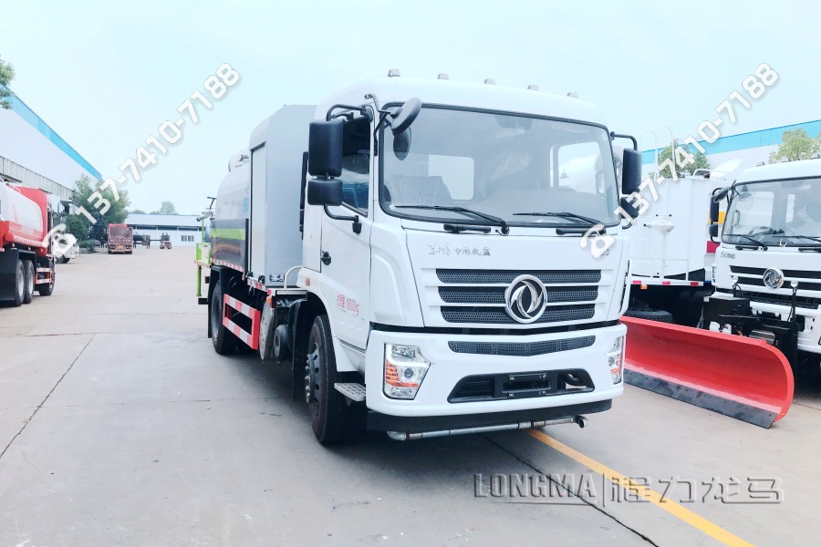 车喷消毒水 东风天锦多功能抑尘车配置