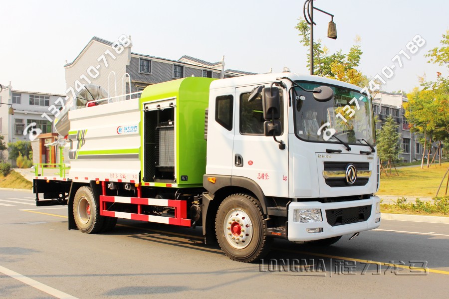 打药大型车 除霾抑尘车图片