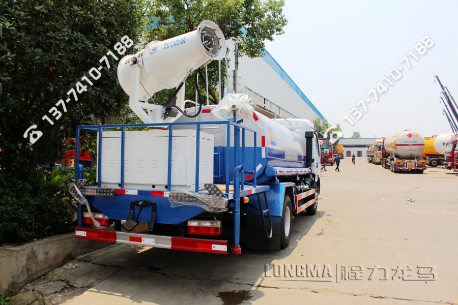 四川一汽抑尘车 30米多功能抑尘车洒水车