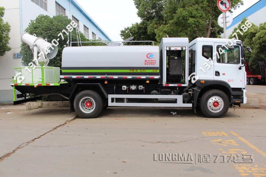 抑尘减煤控车治企 雾炮车跟抑尘车有区别吗