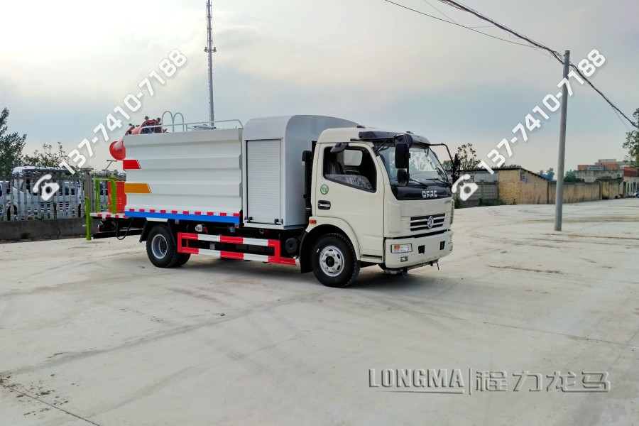 雾炮车降尘助阵施工 高压雾炮车