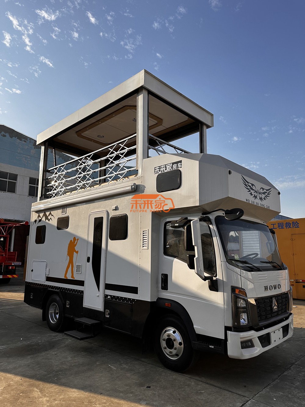 未来家房车(豪沃二层升顶带拓展房车)