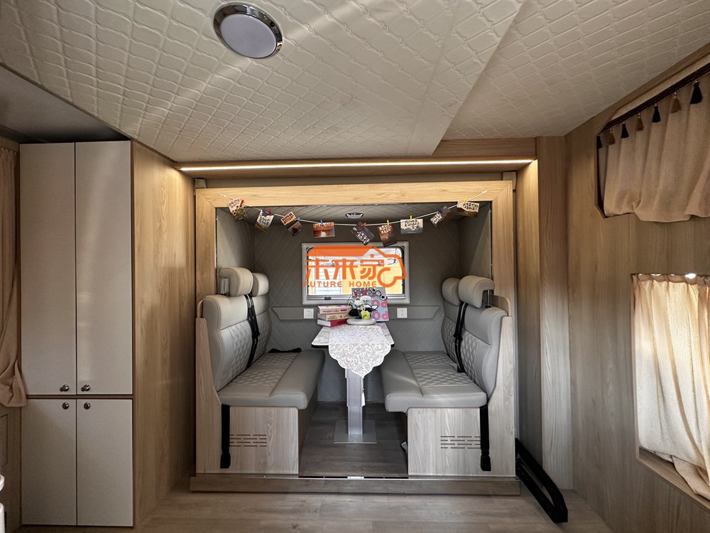 未来家房车(豪沃二层升顶带拓展房车)